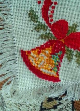 Салфетка вышитая . новогодняя салфетка.