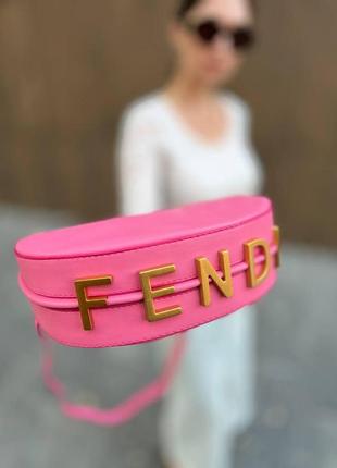 Женская сумка из эко-кожи fendi hobo фенди розового цвета молодежная, брендовая сумка через плечо3 фото