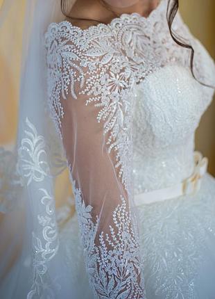 Терміново недорого пишна весільна сукня ( весільні сукні + подарунок) + подарунок терміново дешеве плаття