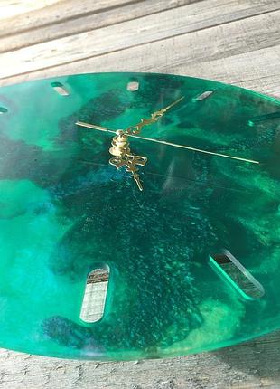 Часы из эпоксидной смолы в стиле resin art, годинник