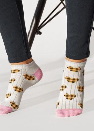 Детские носки с принтом сердечка. размер 16-18. молочный цвет1 фото
