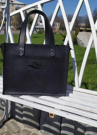 Женская классическая кожная сумка черного цвета1 фото