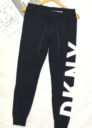 Спортивные штаны dkny черные с карманами лого белый4 фото