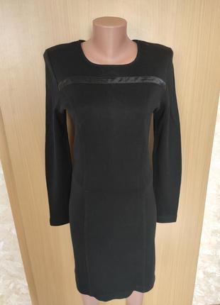 Чорне класичне тепле шерстяне плаття міді з довгим рукавом латвія1 фото
