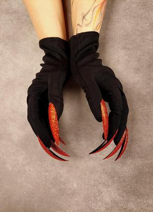 Чорні короткі рукавички з накладними нігтями в блискітках (червоні нігті)1 фото