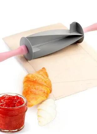 Скалка для нарізки тіста sweet croissant cutter1 фото
