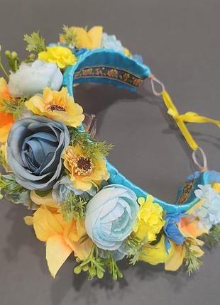 Вінок з квітами ручної роботи