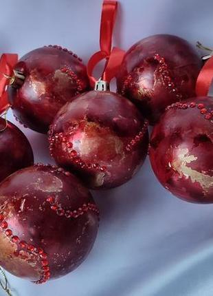 Елочные шары