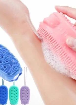 Двухсторонняя силиконовая мочалка для тела с губкой bubble bath brush. массаж мочалкой. силиконовая мочалка