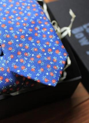 Краватка скіні синій з дрібними трояндочками3 фото