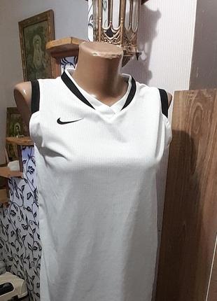 Футболка  nike