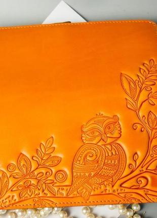 Удобный кожаный кошелек длинный женский с орнаментом тиснение оранжевый4 фото