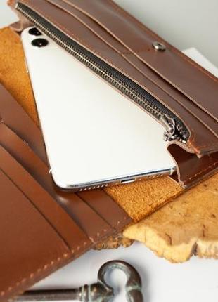 Удобный кожаный кошелек длинный женский с орнаментом тиснение светло-коричневый7 фото