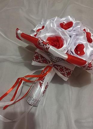 Свадебный букет-дублер в украинском стиле, красный
