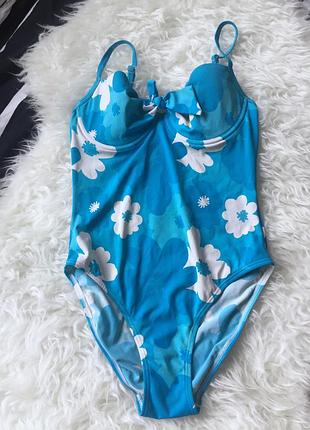 Яскравий купальник