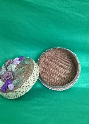 Шкатулка ручної роботи з джутової нитки