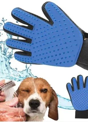 Перчатка для вычесывания шерсти из животных true touch1 фото