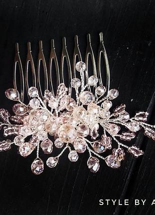 Гребінь ніжно рожевого кольору