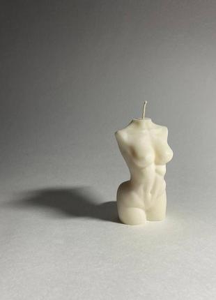 Свеча женское тело из парафина5 фото