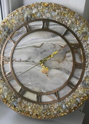 Часы с браслетом из полудрагоценных камней1 фото