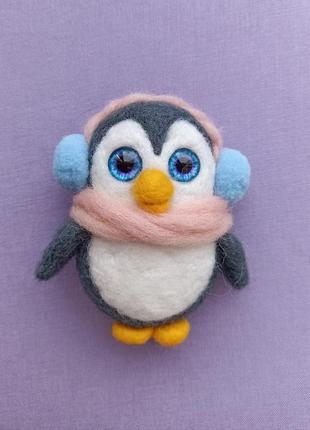 Брошь "пингвиненок"1 фото