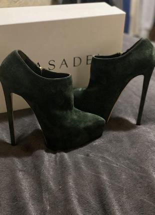 Ботильйони casadei