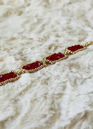 Плетений браслет із золотистого бісеру та червоних намистин7 фото