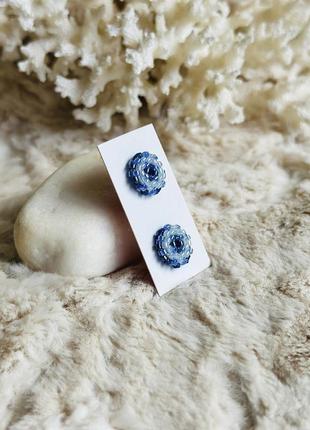Голубые серьги гвоздики из бисера, круглые бисерные серьги2 фото