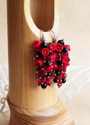 Червоно чорні квіткові сережки, сережки з квітами, сережки грона, вечірні сережки1 фото