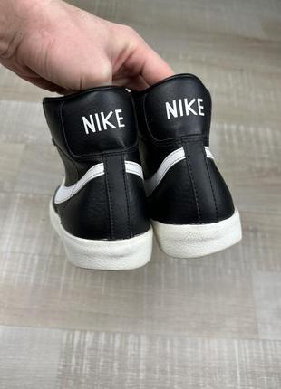 Оригінальні чоловічі кросівки nike blazer mid 77 sb6 фото