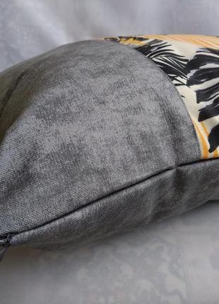 Декоративна наволочка 40*40 комбінована сіра мармурова з листями з цупкої тканини4 фото