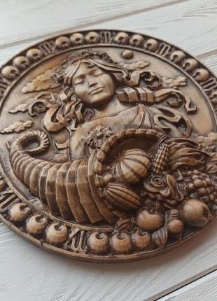 Барельєф: знак зодіаку діва (1021910)