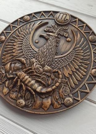 Барельеф: знак зодиака скорпиона (1530300)4 фото