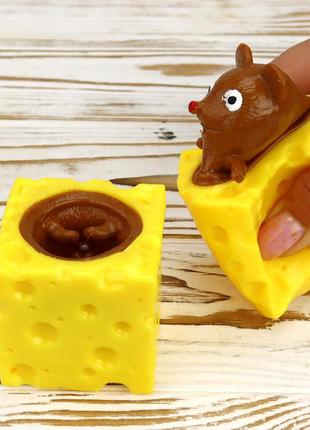 Іграшка антистрес фуфлік мишка із сиру (коричнева)1 фото