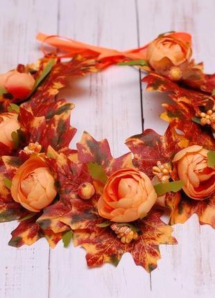 Осінній вінок віночок з листям і помаранчевими квітами1 фото