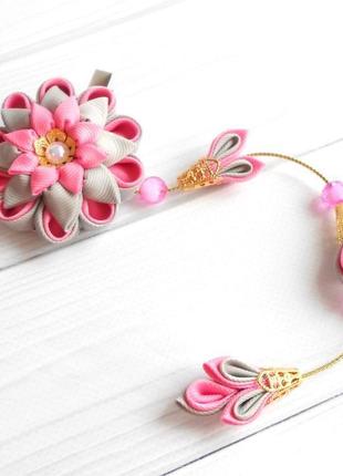 Рожева шпилька з квітами канзаші прикраса для волосся на фотосесію подарунок дівчинці на день народження