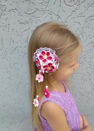 Рожева шпилька з квітами канзаші прикраса для волосся на фотосесію подарунок дівчинці на день народження6 фото