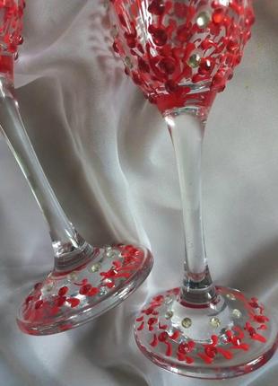Свадебные бокалы красные "любовь в сердцах"3 фото