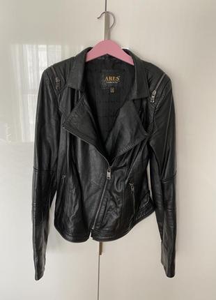 Женская черная куртка косуха s4 фото