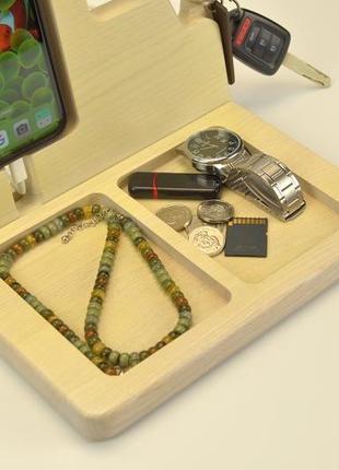 Подставка-органайзер из дерева для гаджетов телефона часов apple и визоток3 фото
