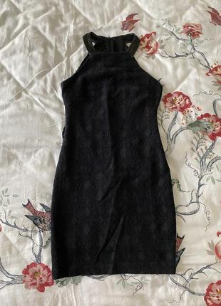 Чорне міні сукня з шкіряними вставками s3 фото