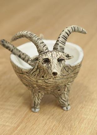 Солонка коза с ложечкой авторская1 фото