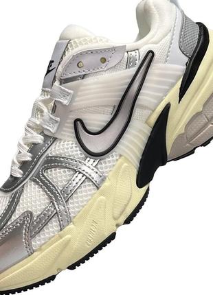 Женские кроссовки nike wide runtekk wmns white silver8 фото
