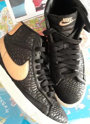 Оригінальні кроси / хайтопы quest nike multi 37,5 р.