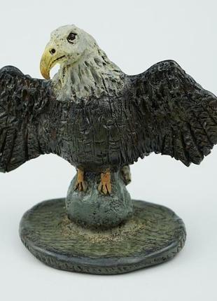 Статуетка орла1 фото