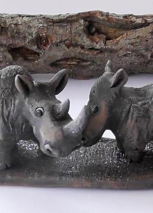 Статуетка носороги сувенір носоріг1 фото