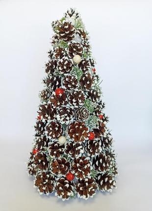 Ялинка новорічна декоративна з натуральних шишок з червоними ягодами 25х50 см1 фото
