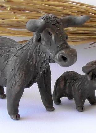 Статуетки биків сувенір бички7 фото