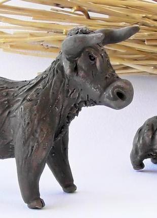 Статуэтки быков сувенир бычки2 фото