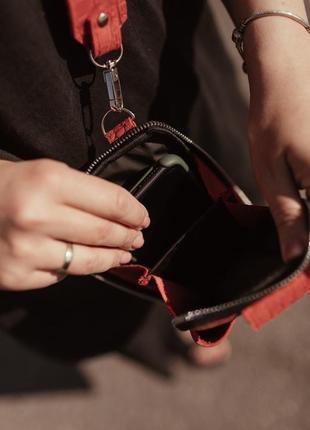 Красная кожаная сумка, сумка из кожи под телефон, чехол для телефона4 фото